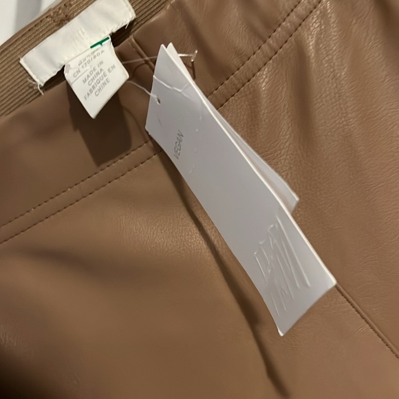 H&M vegan leather pants size 10 - Picture 2 of 7